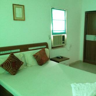 10blossoms Service Apartment Koregaon Park, Pune 3